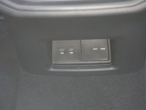 New 2026 Volkswagen Atlas Peak Edition image 12