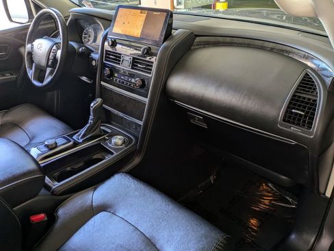 Used 2024 INFINITI QX80 Luxe AWD/4WD image 29