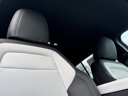 New 2026 Chevrolet Equinox EV LT image 16