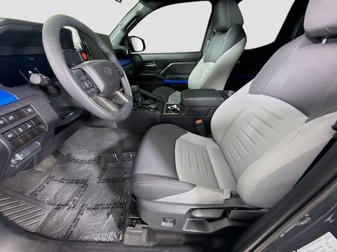 Certified 2025 Toyota Tacoma TRD Off-Road image 21