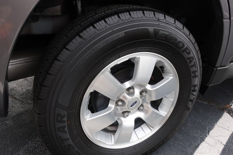 Used 2010 Ford Escape Limited FWD image 38