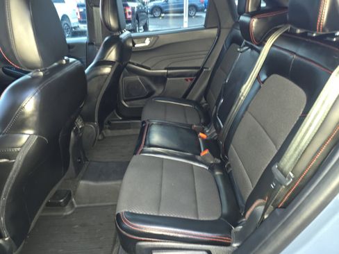 Used 2024 Ford Escape ST-Line w/ Tech Pack #1 AWD/4WD image 17