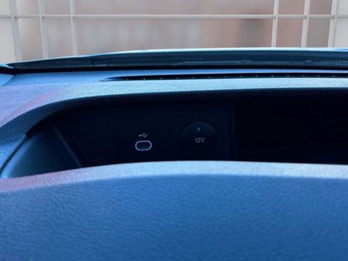 Used 2023 Ford Transit 250 148 High Roof Extended image 21