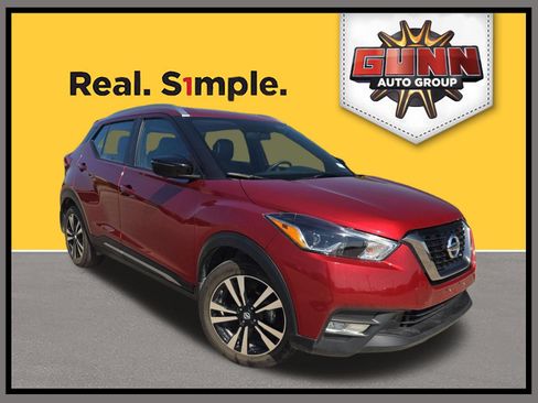 Used 2019 Nissan Kicks SR w/ SR Premium Package FWD image 1