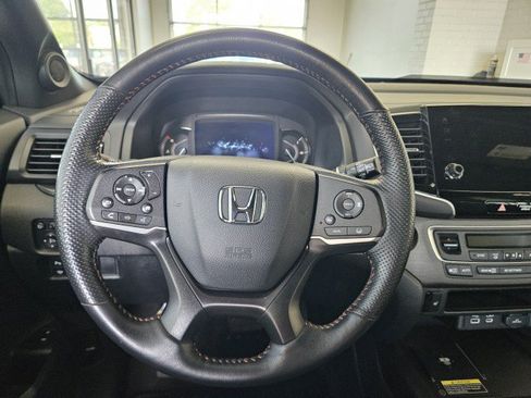 Used 2024 Honda Passport TrailSport image 18