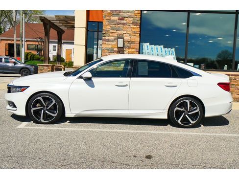 Used 2019 Honda Accord Sport image 6