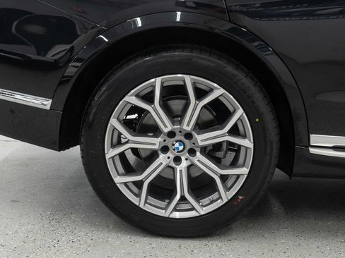 Used 2026 BMW X7 xDrive40i AWD/4WD image 49
