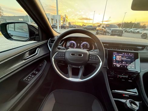 New 2025 Jeep Grand Cherokee Altitude RWD image 13