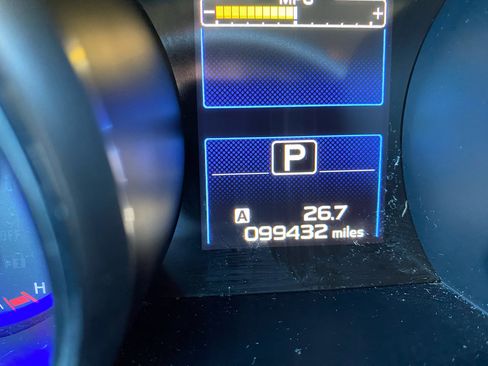 Used 2017 Subaru Outback 2.5i Premium image 12