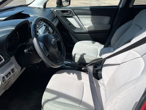 Used 2016 Subaru Forester 2.5i Premium AWD/4WD image 9