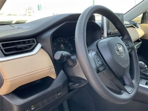 Used 2025 Toyota RAV4 XLE w/ Convenience Package image 10