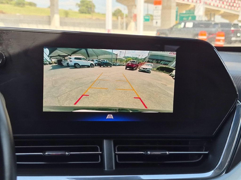 Used 2025 Chevrolet Trax LT w/ LT Convenience Package FWD image 18