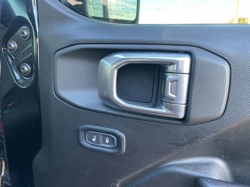 Used 2024 Jeep Wrangler Sport S image 35