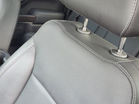 Used 2019 GMC Sierra 1500 SLT image 18