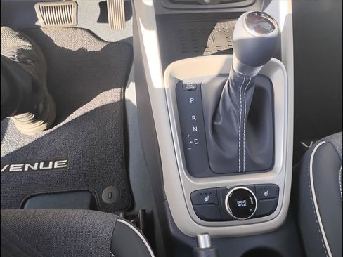 New 2026 Hyundai Venue SEL image 29