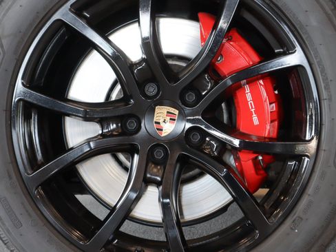 Certified 2025 Porsche Cayenne GTS AWD/4WD image 13