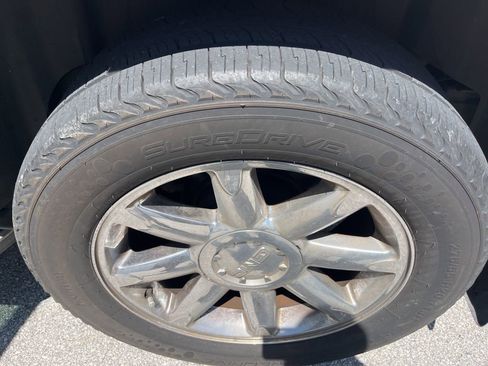 Used 2011 GMC Yukon Denali RWD image 10