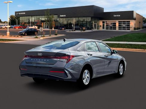 New 2026 Hyundai Elantra SE FWD image 7