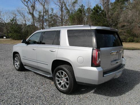 Used 2017 GMC Yukon Denali image 4