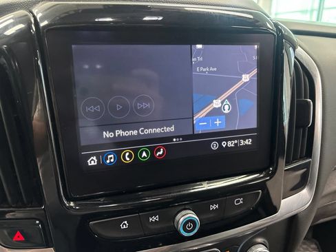 Used 2021 Chevrolet Traverse RS FWD image 26