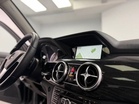Used 2015 Mercedes-Benz GLK 350 4MATIC image 55