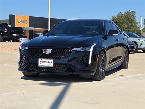 Used 2025 Cadillac CT4 V image 3