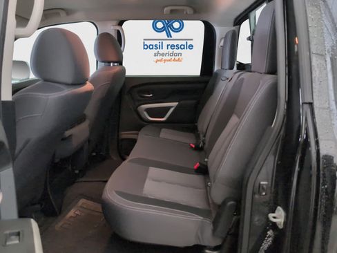 Used 2024 Nissan Titan SV image 13