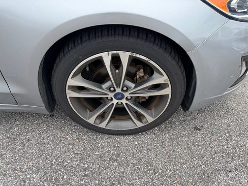 Used 2020 Ford Fusion Titanium AWD/4WD image 4