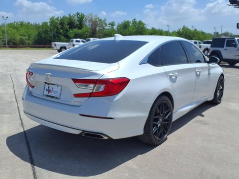 Used 2018 Honda Accord Sport image 5