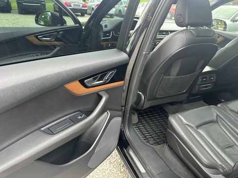 Used 2017 Audi Q7 3.0T Premium Plus w/ Premium Plus Package AWD/4WD image 12