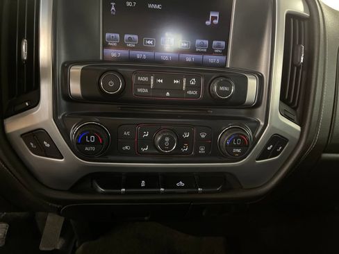 Used 2016 GMC Sierra 1500 SLE w/ SLE Value Package AWD/4WD image 19