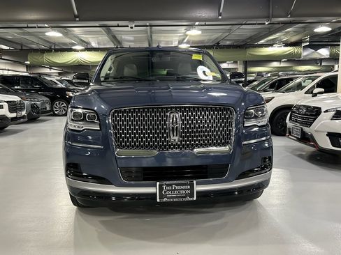 Certified 2023 Lincoln Navigator Reserve AWD/4WD image 6