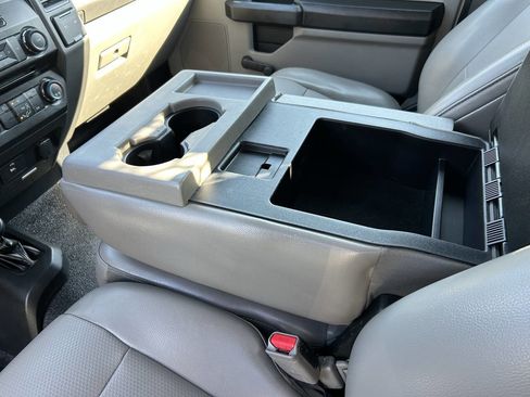 Used 2017 Ford F550 4x4 Regular Cab Super Duty image 56