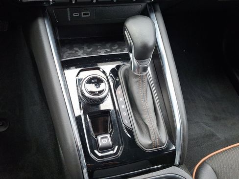 Used 2023 GMC Canyon AT4 image 14