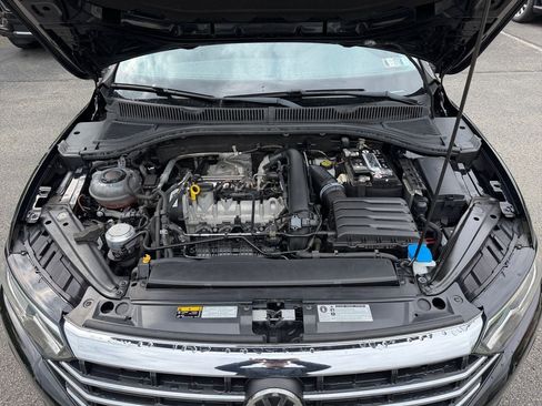 Used 2019 Volkswagen Jetta SE w/ Cold Weather Package FWD image 29