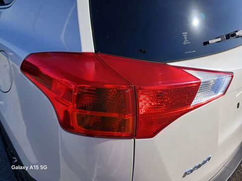 Used 2015 Toyota RAV4 Limited FWD image 14