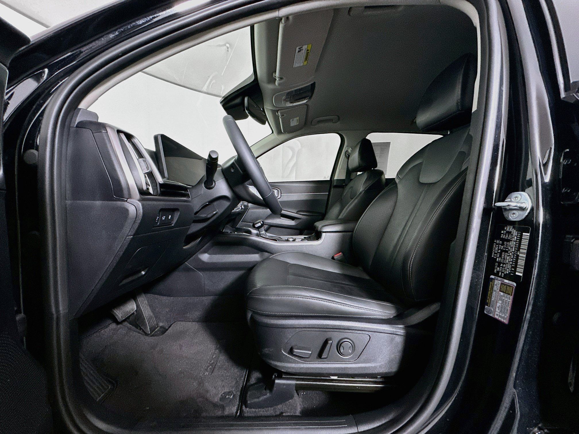 Used 2025 Kia Sorento EX FWD image 13