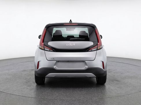 Used 2025 Kia Soul LX w/ LX Technology Package FWD image 7