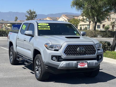 Used 2019 Toyota Tacoma TRD Sport AWD/4WD image 24