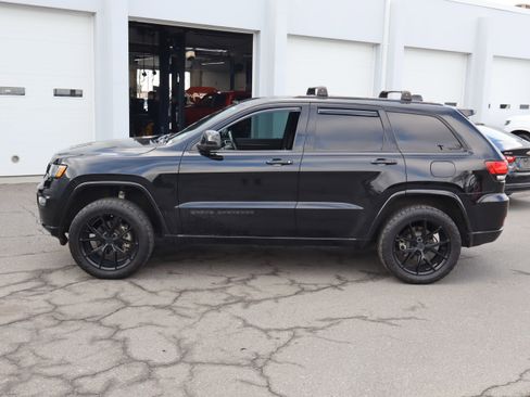 Used 2018 Jeep Grand Cherokee Altitude image 7