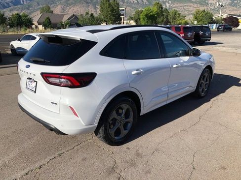 Used 2023 Ford Escape ST-Line Select w/ Tech Pack #1 AWD/4WD image 5