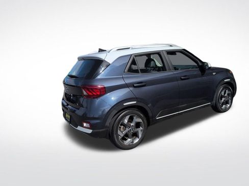 Certified 2021 Hyundai Venue FWD image 7