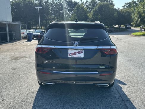 Used 2024 Buick Enclave Premium image 6