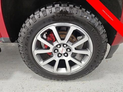 Used 2021 GMC Canyon Denali image 8