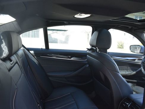 Used 2023 BMW 530e w/ Convenience Package image 26