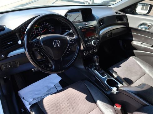 Used 2017 Acura ILX w/ Premium Package image 6