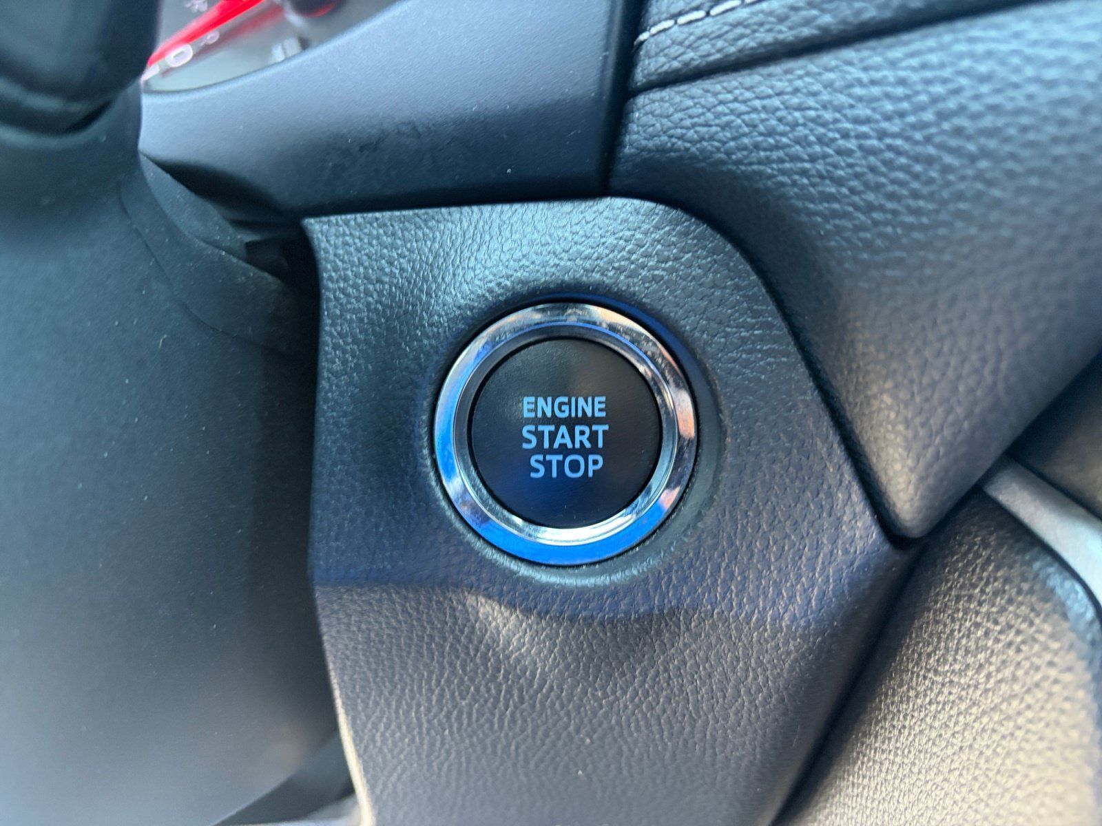 Used 2021 Toyota RAV4 XLE AWD/4WD image 20