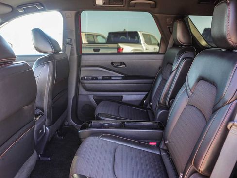 Used 2024 Nissan Pathfinder Rock Creek AWD/4WD image 18