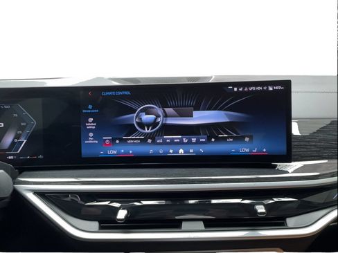 Used 2025 BMW X5 M60i AWD/4WD image 49