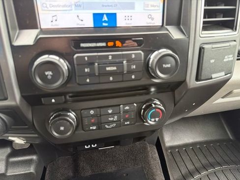 Used 2018 Ford F150 XLT w/ Equipment Group 302A Luxury AWD/4WD image 19